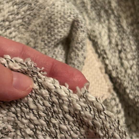 Free People FP Beach Fireside Gray White Textured Cover-up Tunic Sweater Sz M/L - Picture 11 of 12